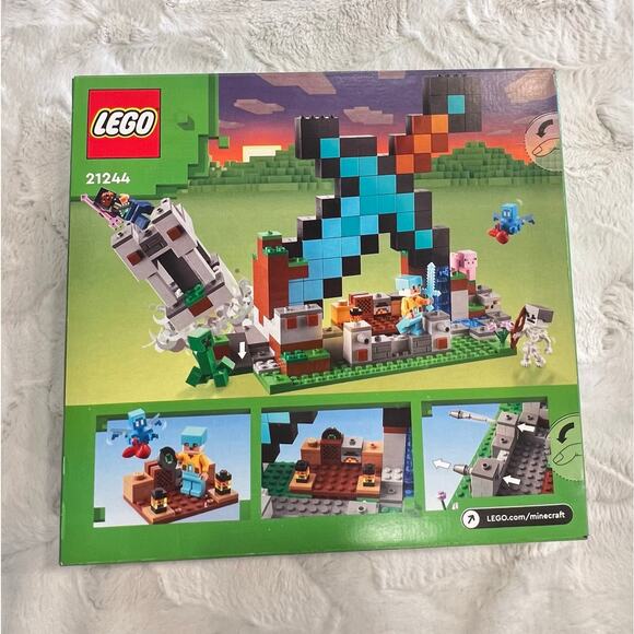 New LEGO Minecraft The Sword Outpost (21244) 427 Pcs FACTORY SEALED Retired Set - Picture 2 of 2
